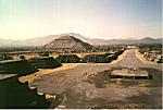 Solens pyramide og De ddes All i Teotihuacn set fra Mnens pyramide.