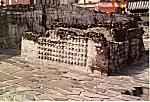 Templo Mayor: hovedskalsrkker i sten.